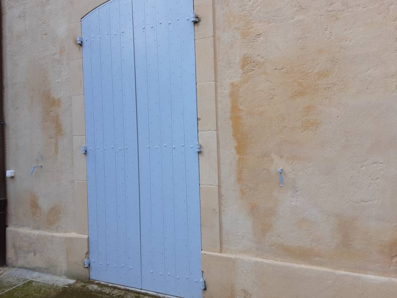 Problème d’humidité dans les murs à Avignon : comment le détecter ?