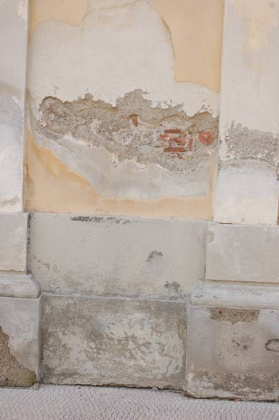 Faire un diagnostic des remontées capillaires dans une bastide à Saint-Rémy-de-Provence