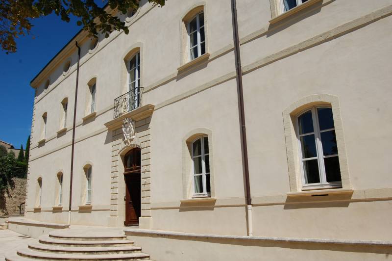 Réhabilitation de l'ancien hôpital de Gordes dans le Vaucluse avec suppression des remontées capillaires et neutralisation des sels minéraux